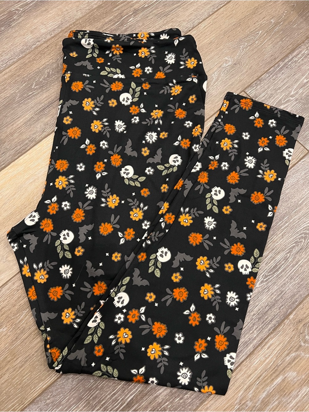 LuLaRoe Adult Halloween Leggings TC2 (2025 Capsule) - Picture 2 of 4